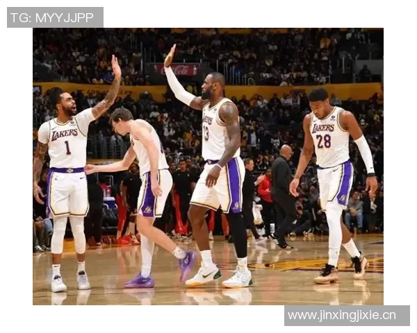 詹姆斯生涯场均得分跌破27分能否重返巅峰状态再创辉煌